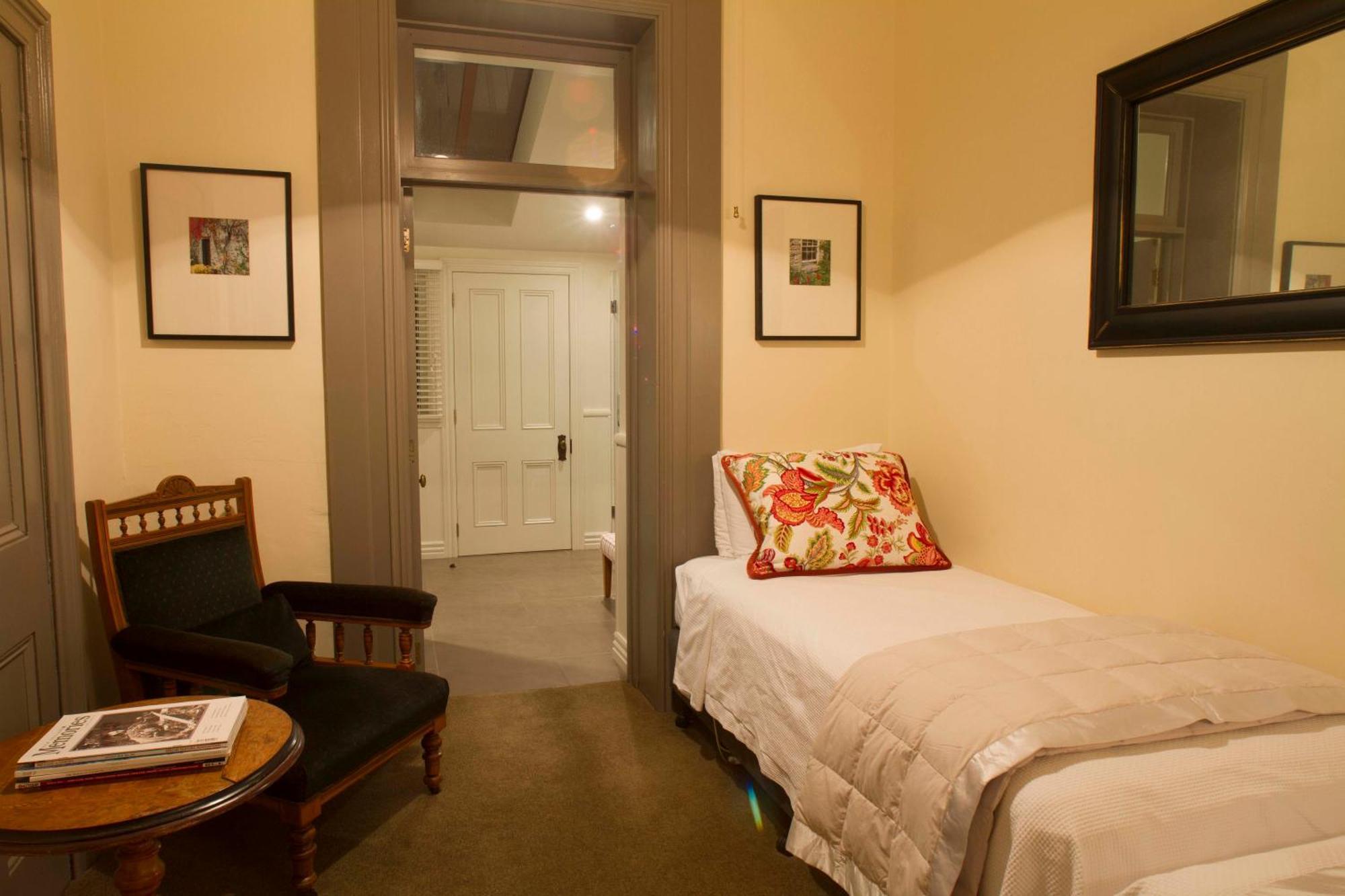 Olivers Central Otago Bed & Breakfast Clyde Room photo